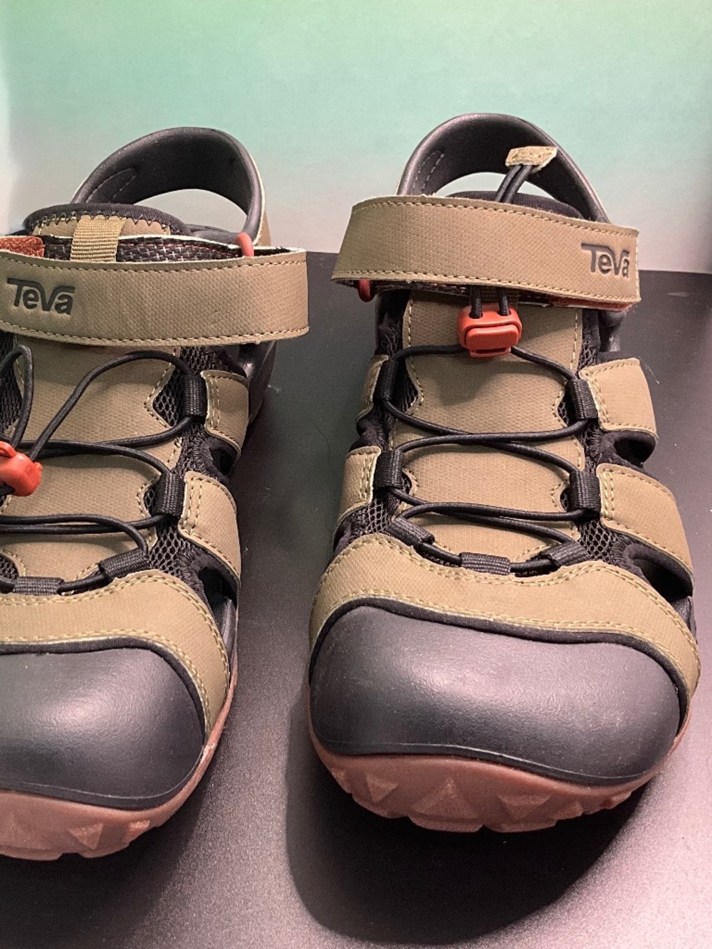 TEVA Men’s Flintwood Water Shoe Sandal NWOT US Men’s 9/Women’s 10.5/ EU 42